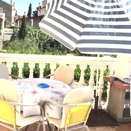 Luna Apartment *