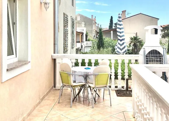 Luna Apartmán Punat